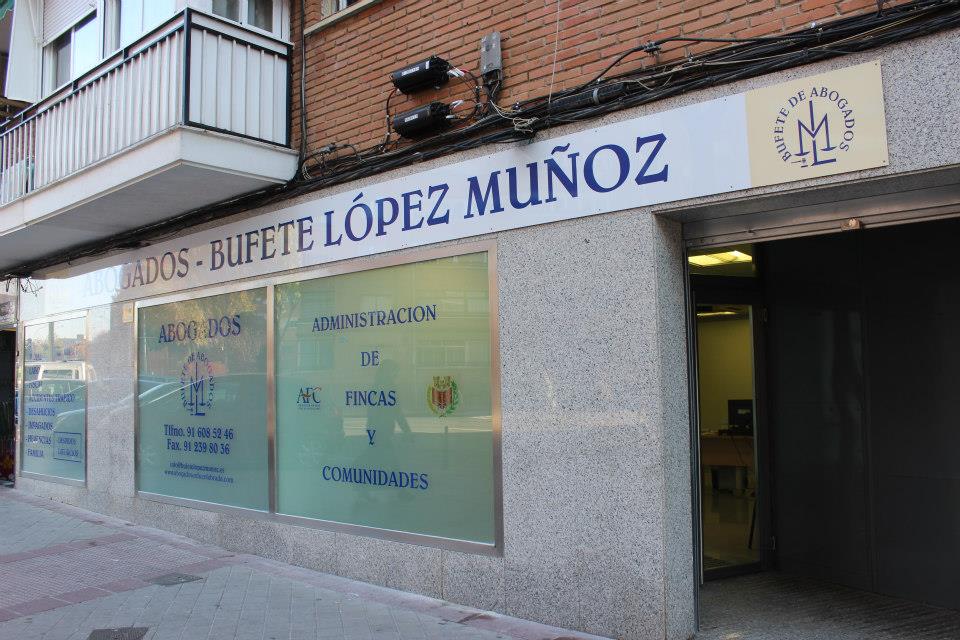 Entrevista y reportaje al bufete de abogados y administradores de Fincas López Muñoz en Fuenlabrada